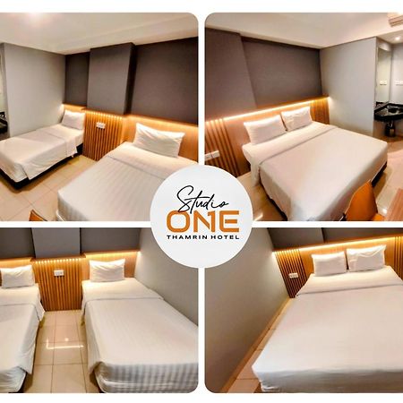 Studio One Thamrin Hotel Jakarta Exterior foto