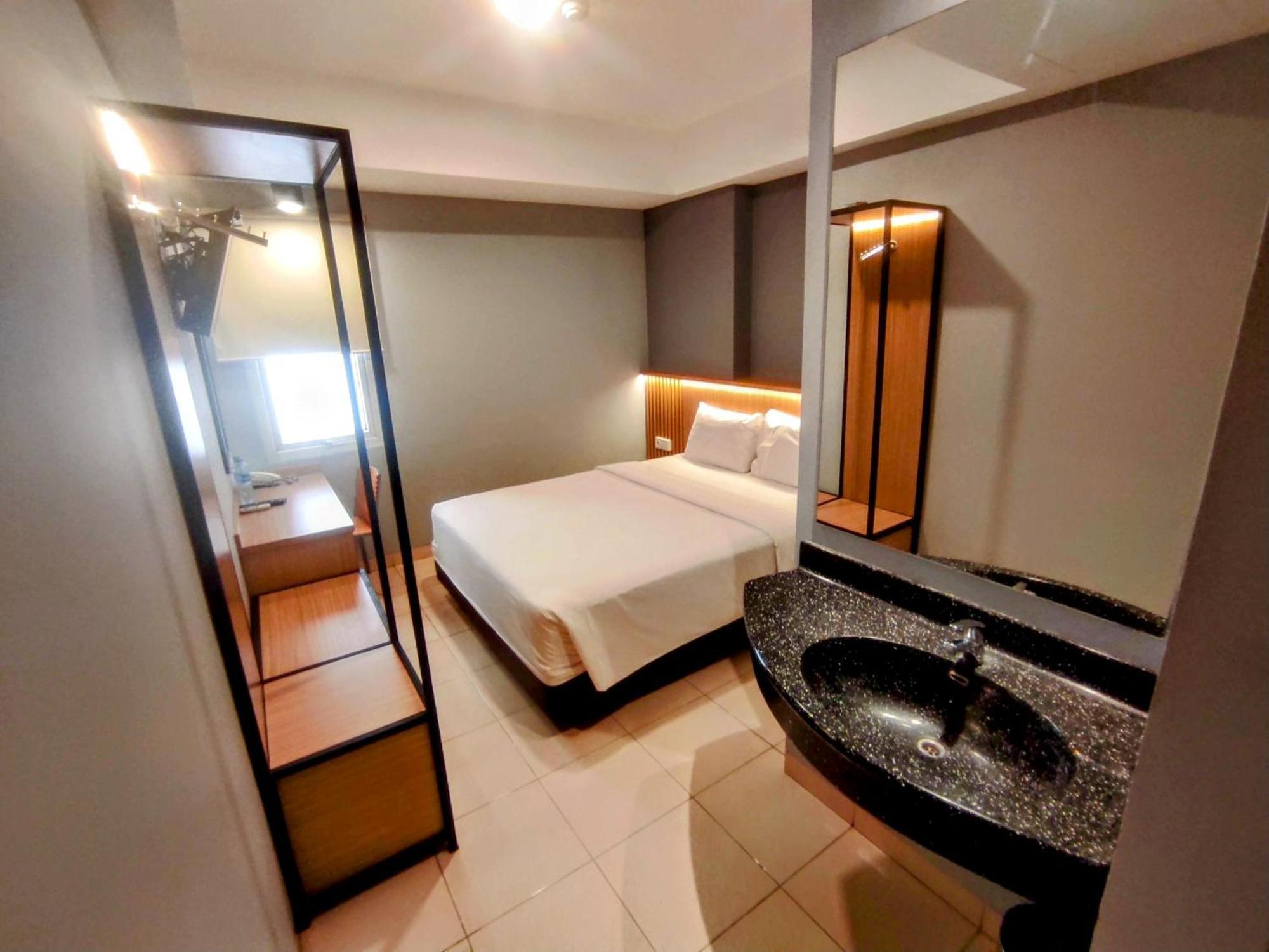 Studio One Thamrin Hotel Jakarta Exterior foto
