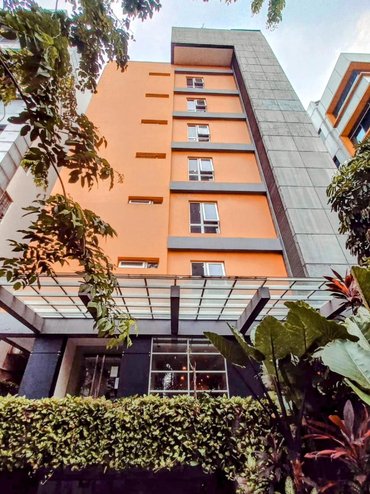 Studio One Thamrin Hotel Jakarta Exterior foto