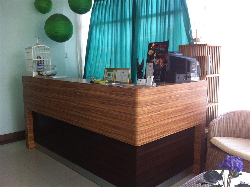 Studio One Thamrin Hotel Jakarta Exterior foto