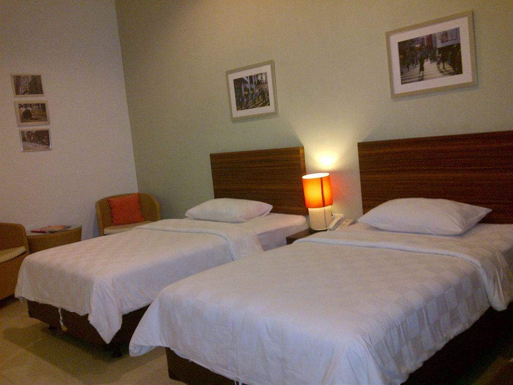 Studio One Thamrin Hotel Jakarta Exterior foto