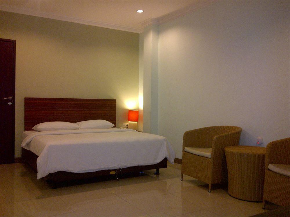 Studio One Thamrin Hotel Jakarta Exterior foto